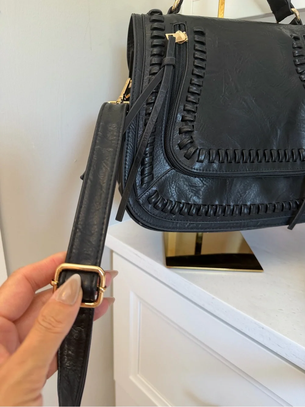 Women's Black vegan Leather Top-Handle Satchel - Stylish crossbody Handbag